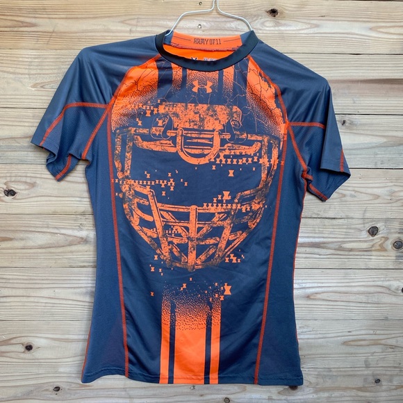 Under Armour fitted short sleeve tee. Heat Gear. Army of 11. Football. Athletic - Picture 9 of 10